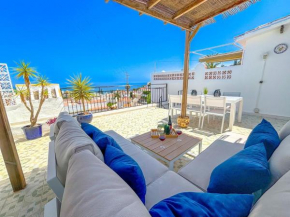A2407 Charming Townhouse with sea views and pool